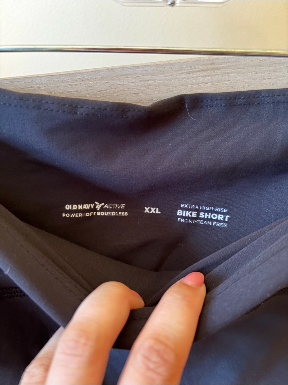 Old Navy Womens Pocket Biker Short - Picture 2 of 3
